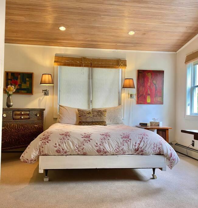 The Farmhouse Suite At Barn & Bike Red Hook Exteriér fotografie
